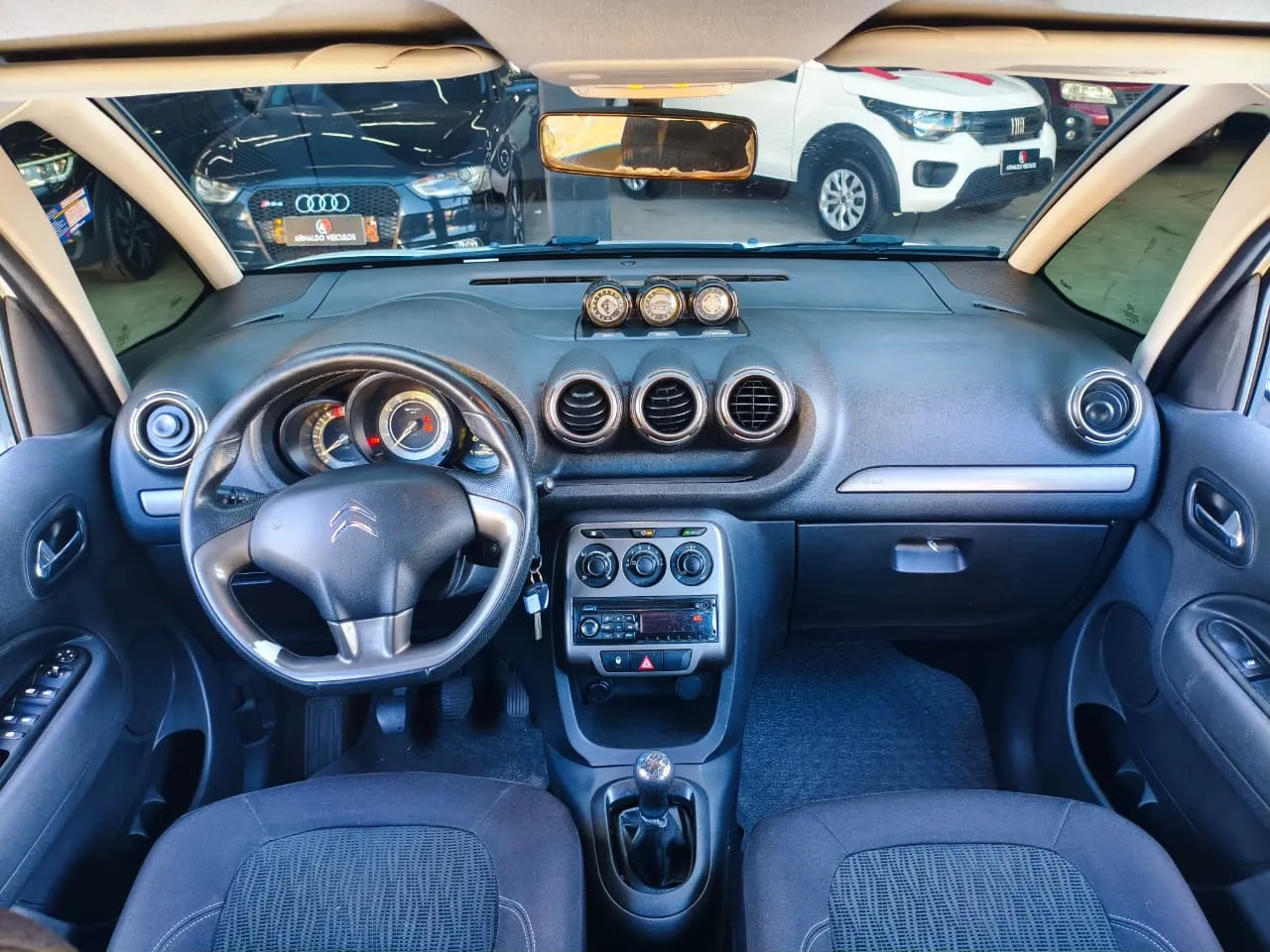 Interior frontal
