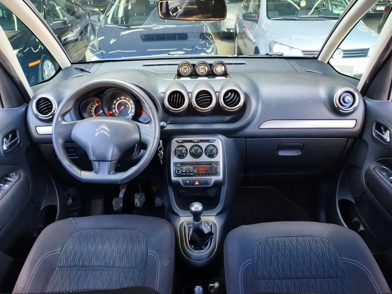 Interior frontal