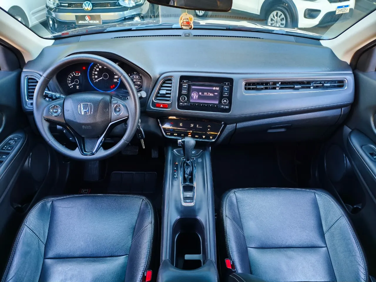 Interior frontal